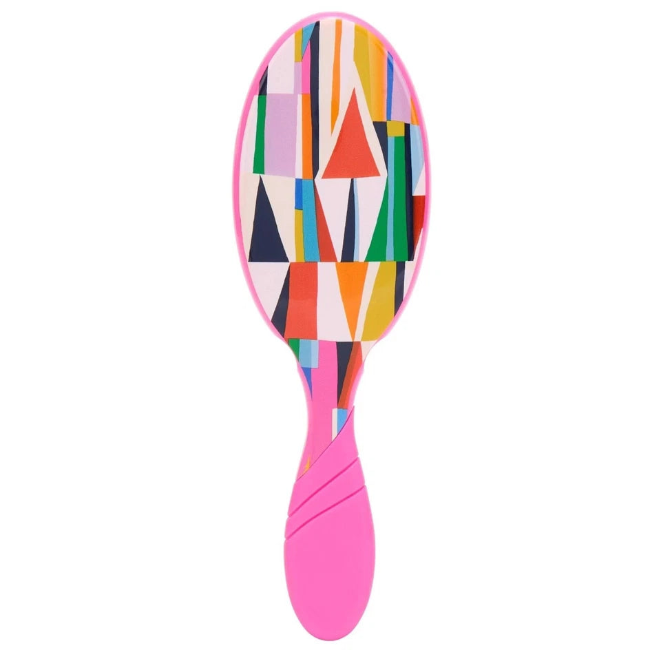 WetBrush Artful Ace Pro Detangler On Target
