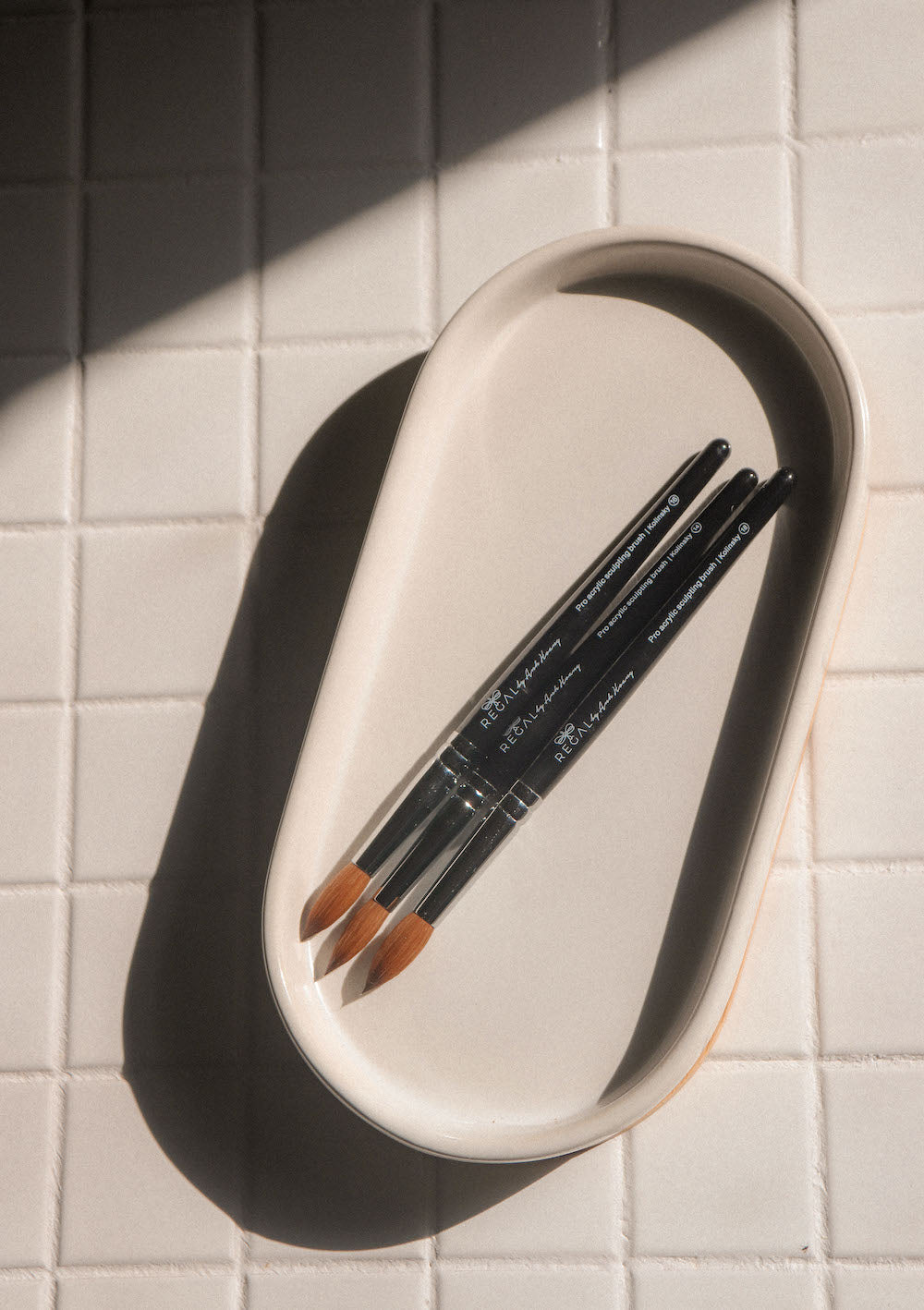 Regal by Anh Pro Acrylic Sculpting Brush #16